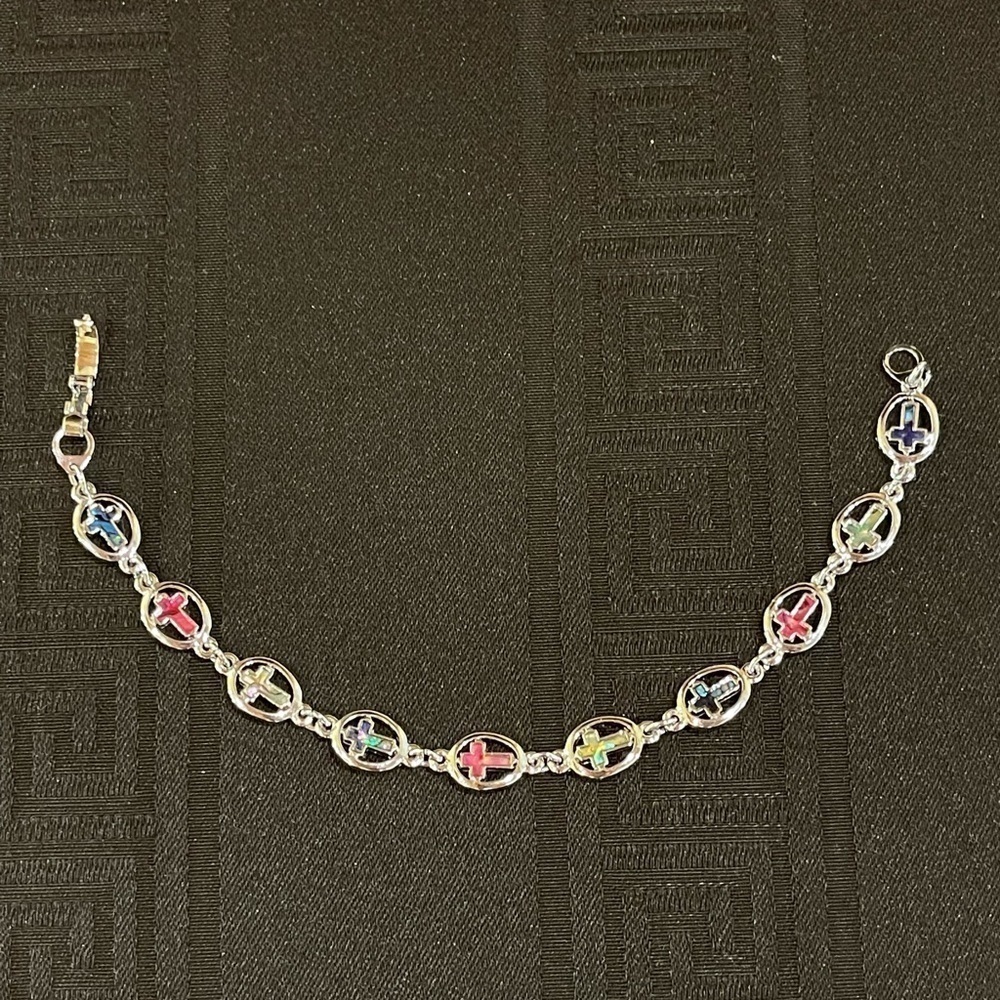 👋 3/$15 Silver Natural Shell Cross Bracelet 🌈